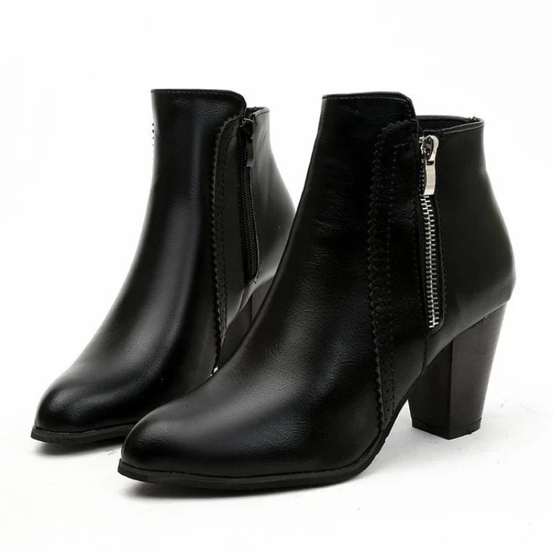 Chinny | Chunky Boots